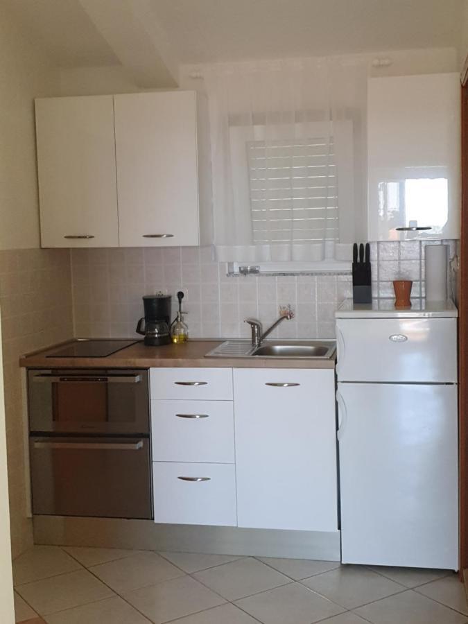 Adria Arba Apartments Rab Town Bagian luar foto