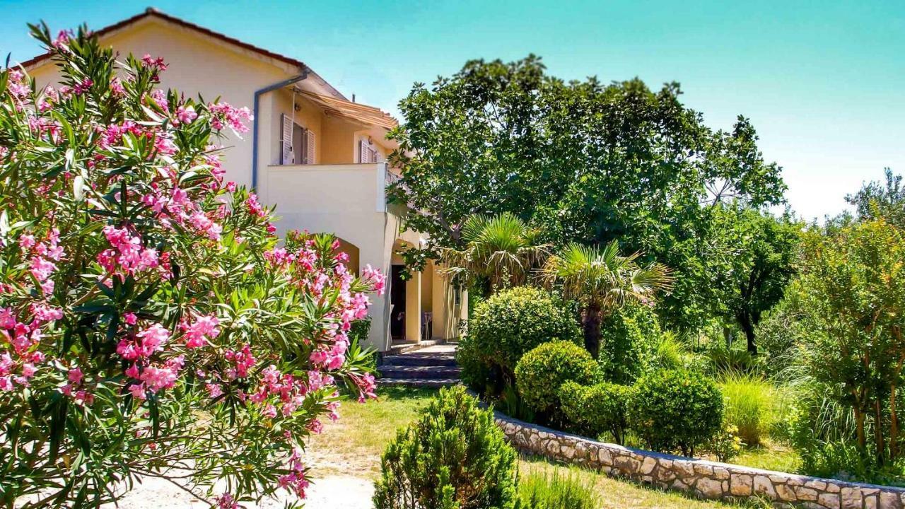 Adria Arba Apartments Rab Town Bagian luar foto